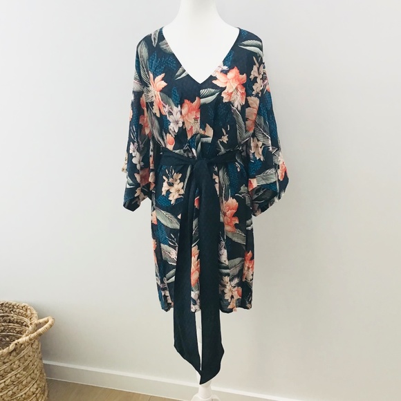 JETS size S Serendipity kaftan/cover up, tropical print on blue background BNWT - Picture 9 of 12